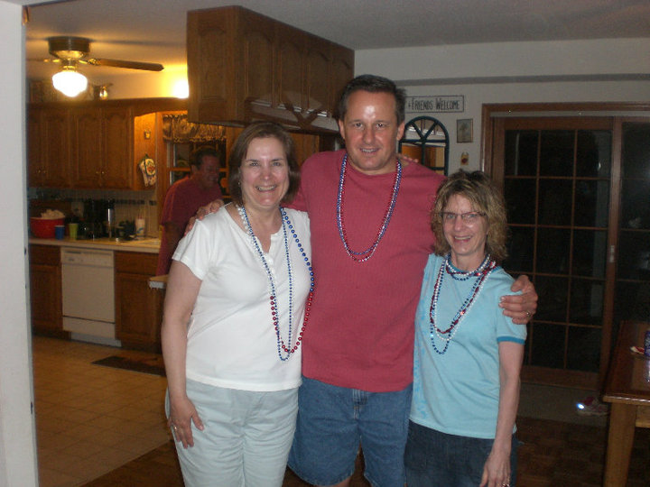 38242_1352820024473_1555682_n[1]