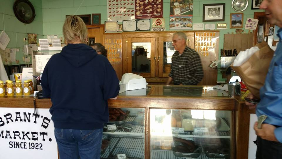 23561818_1916437045037877_3404023941761579431_n[1]